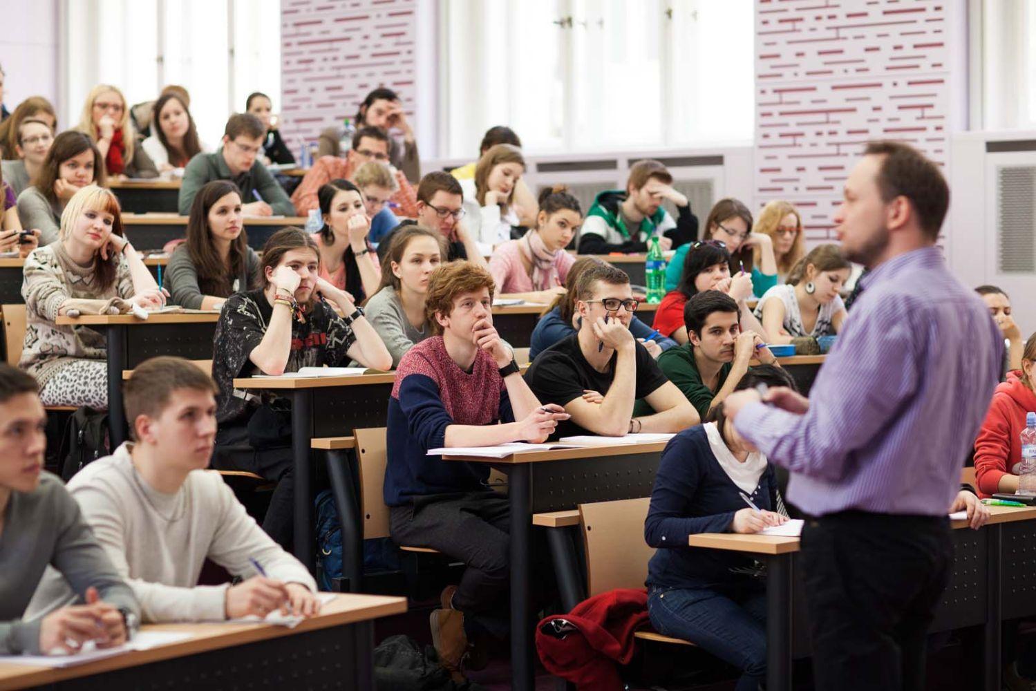 Vítejte na webu věnovaném studiu na VŠCHT Praha!